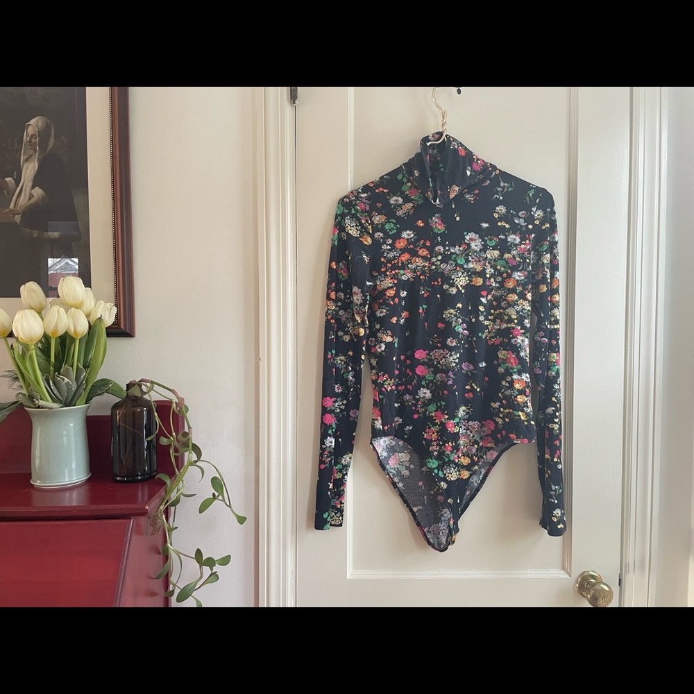 H&M floral turtleneck bodysuit